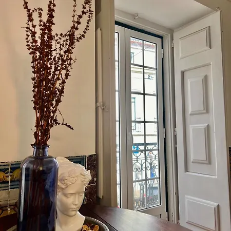 Apartment Cozy Portuguese Style Lisbon